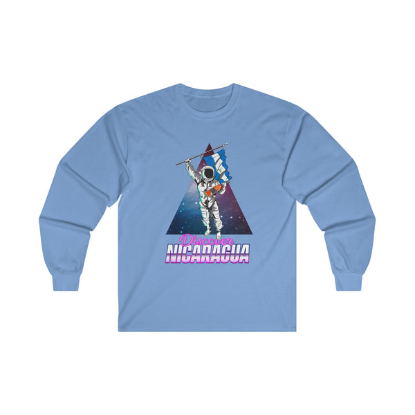 Men's long-sleeve shirt in blue with an astronaut holding the Nicaraguan flag and a bottle of Flor de Cána, featuring a galaxy in the shape of a triangle.