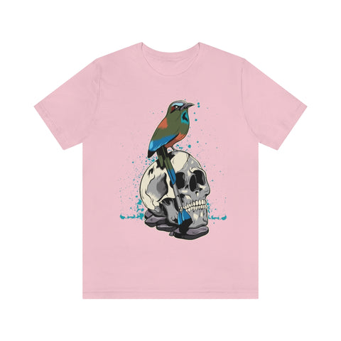 This design features the Nicaraguan national bird, Guardabarranco, sitting on top of a human skull.