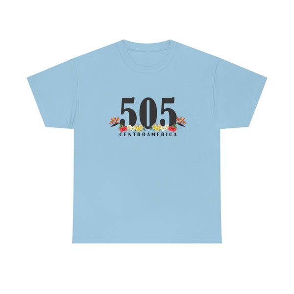 El diseño de la camiseta presenta el número 505, que representa el código de país de Nicaragua, junto con flores y rosas típicas de Nicaragua. En la parte inferior, incluye la frase "Centroamérica".